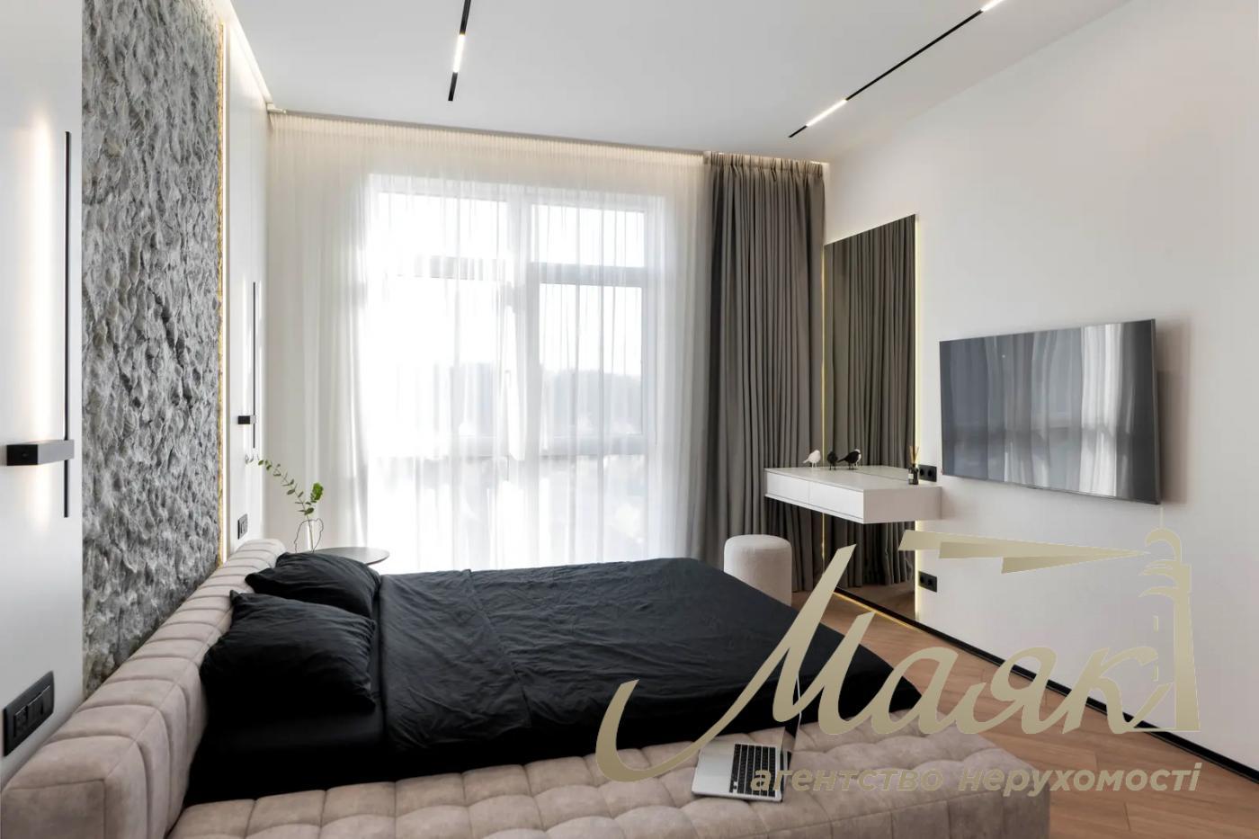 Продаж 3-х кімнатної квартири в ЖК Солом'янський вул. Університетська вул., 17-А