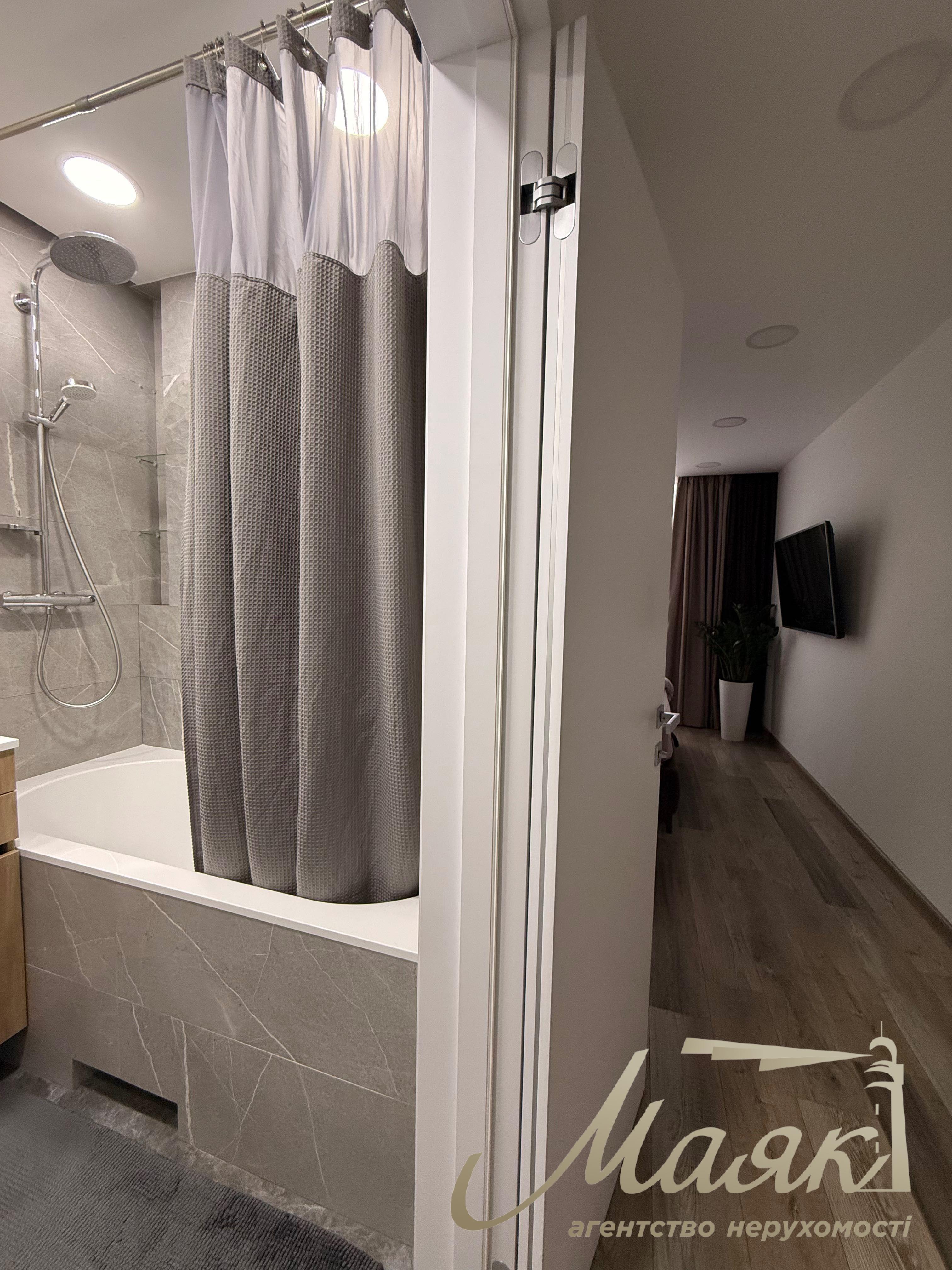 Продажа 3к. квартиры в ЖК Французкий квартал 2, ул. Маккейна, Печерский район