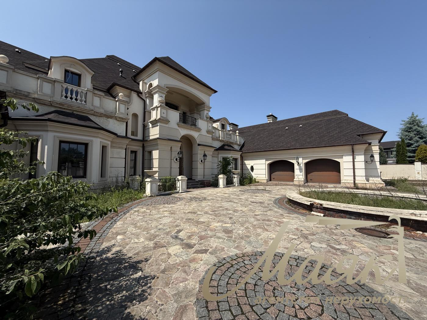 Продаж будинку біля води 1200 кв.м у Кончі-Заспі | Свій пляж і вихід до води