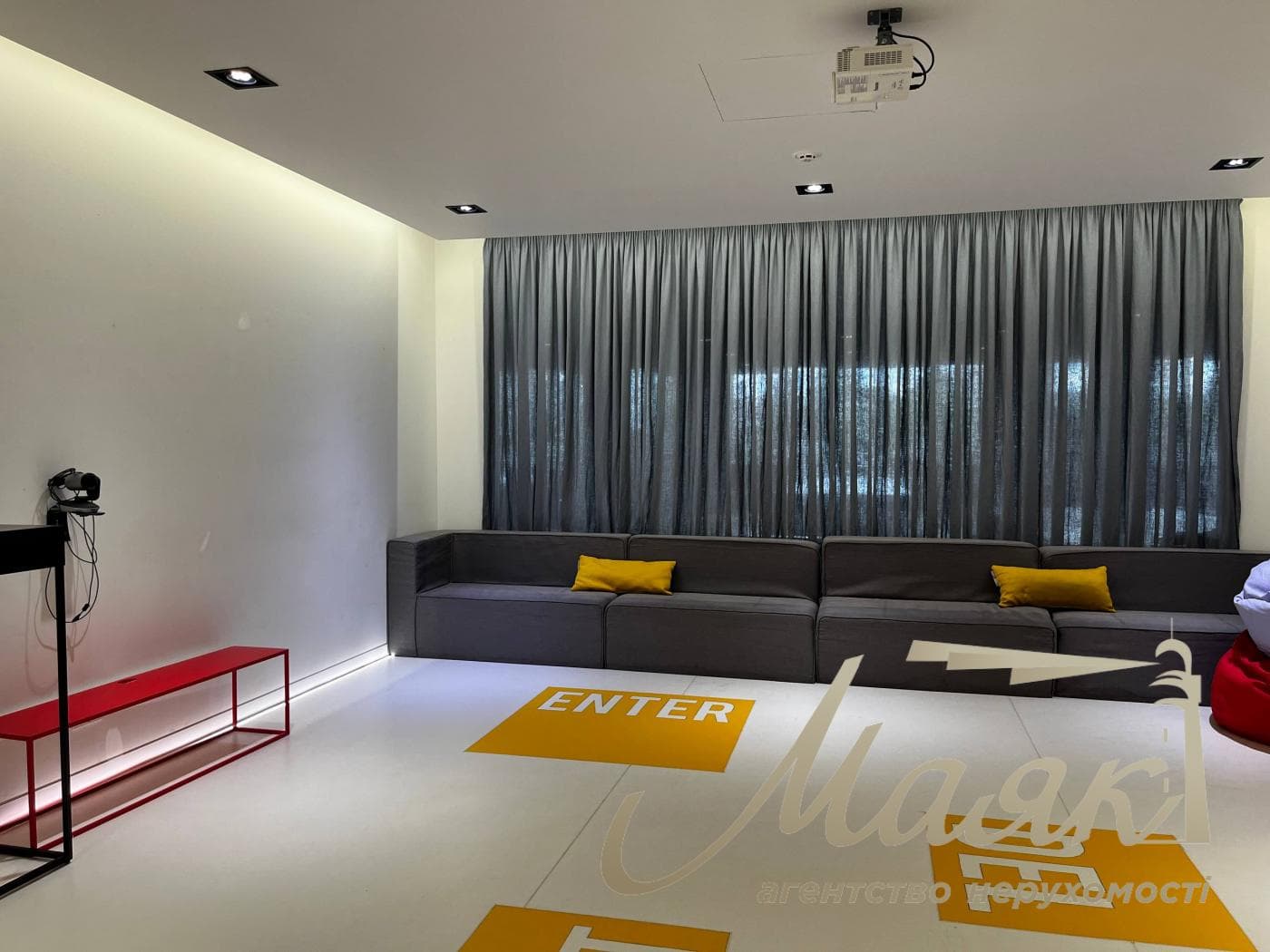 Fully renovated office space for rent, 1,006 m², 6 Havel Street, Solomenka