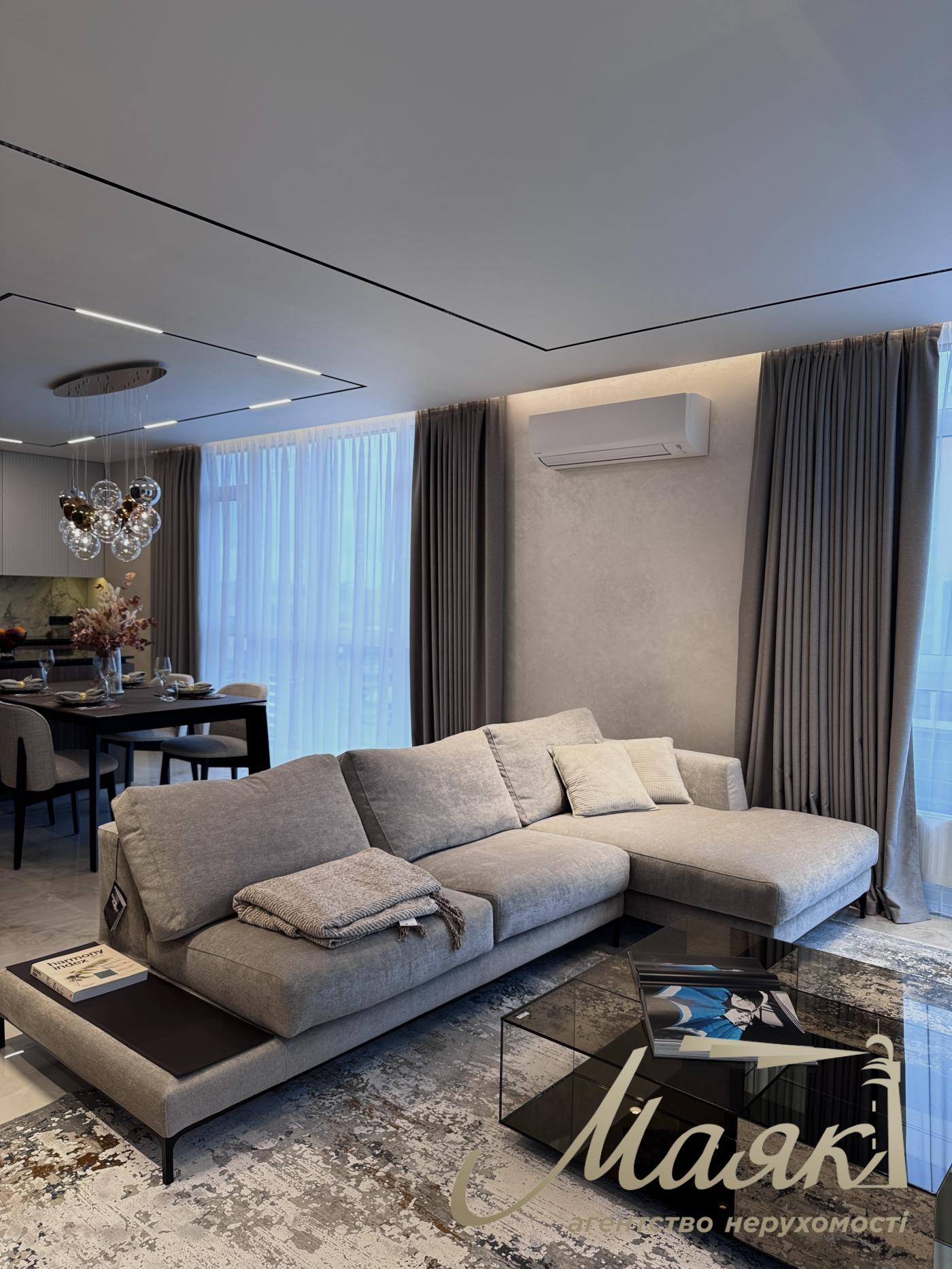 Продаж квартири 120m2 в ЖК Французький квартал 2, вул. Джона Маккейна 3а, Центр, Київ