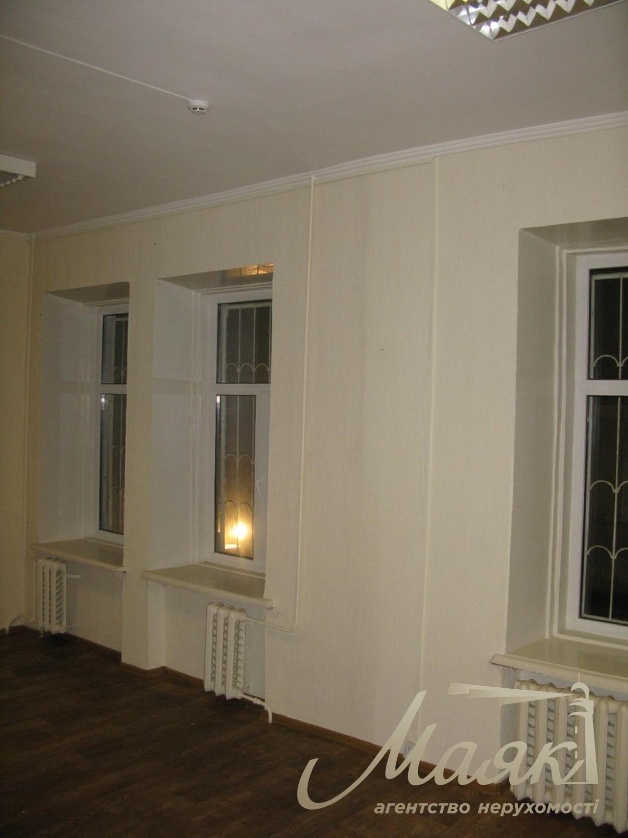 Office building for sale in Museum Lane, the very heart of the capital!