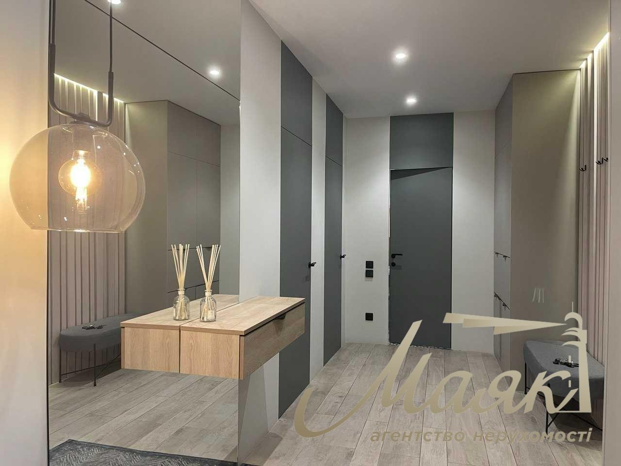 Продаж квартири 86м2 у ЖК "Французький квартал 2" вул. Джона Маккейна, 3а, Печерський район, Київ. Центр.