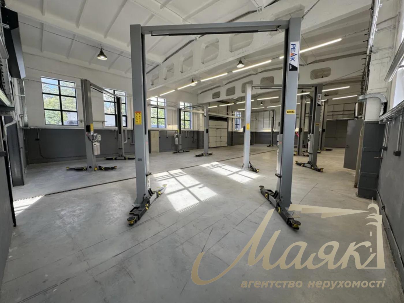 Оренда приміщення під СТО 501,5 м² на вул. Бориспільська,