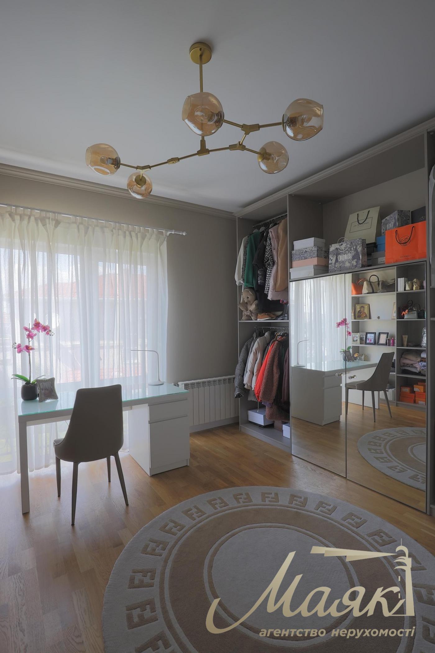 Продаж будинку в с. Гатне, Київська область, одеський напрямок