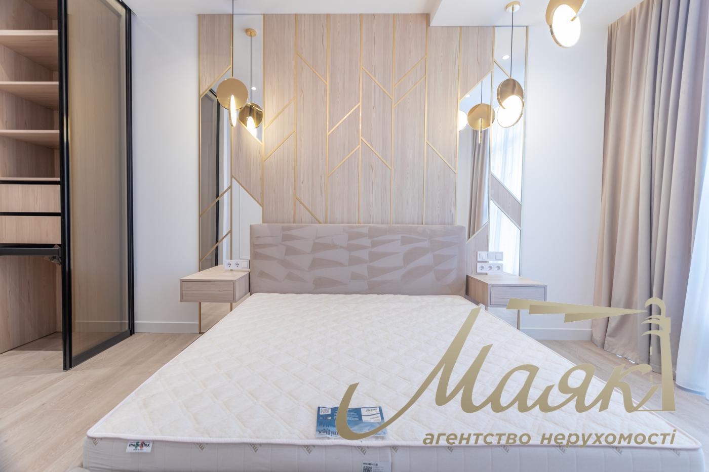 Продаж 4-кімнатної квартири 180 м² в ЖК "Новопечерські Липки", Драгомирова 15Б, Печерський район, Київ.