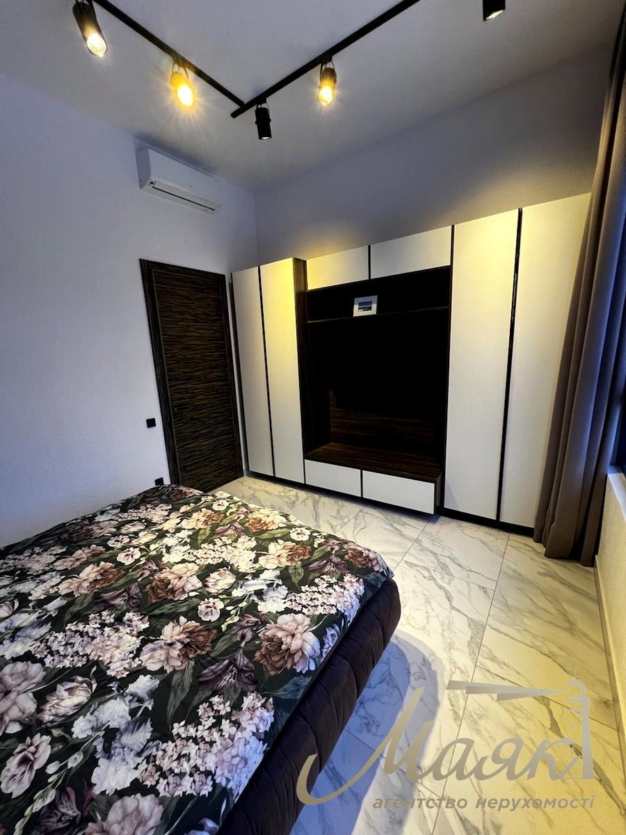 Оренда будинку з басейном 320м2 Петропавлівська Борщагівка