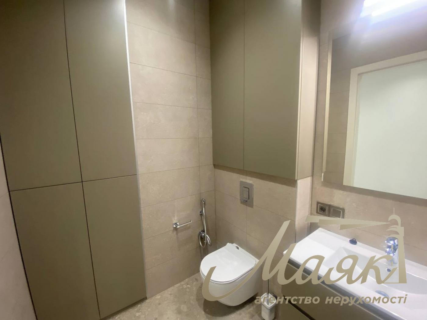 Rent of a 3-room apartment in the Atlantic residential complex at 118 Antonovich Street.