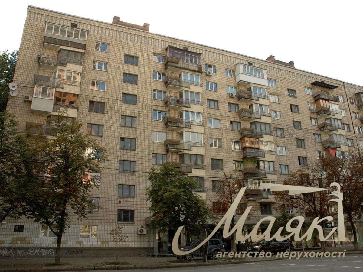 Продаж квартири площею 45 м² на Печерську, бульвар Лесі Українки, 14