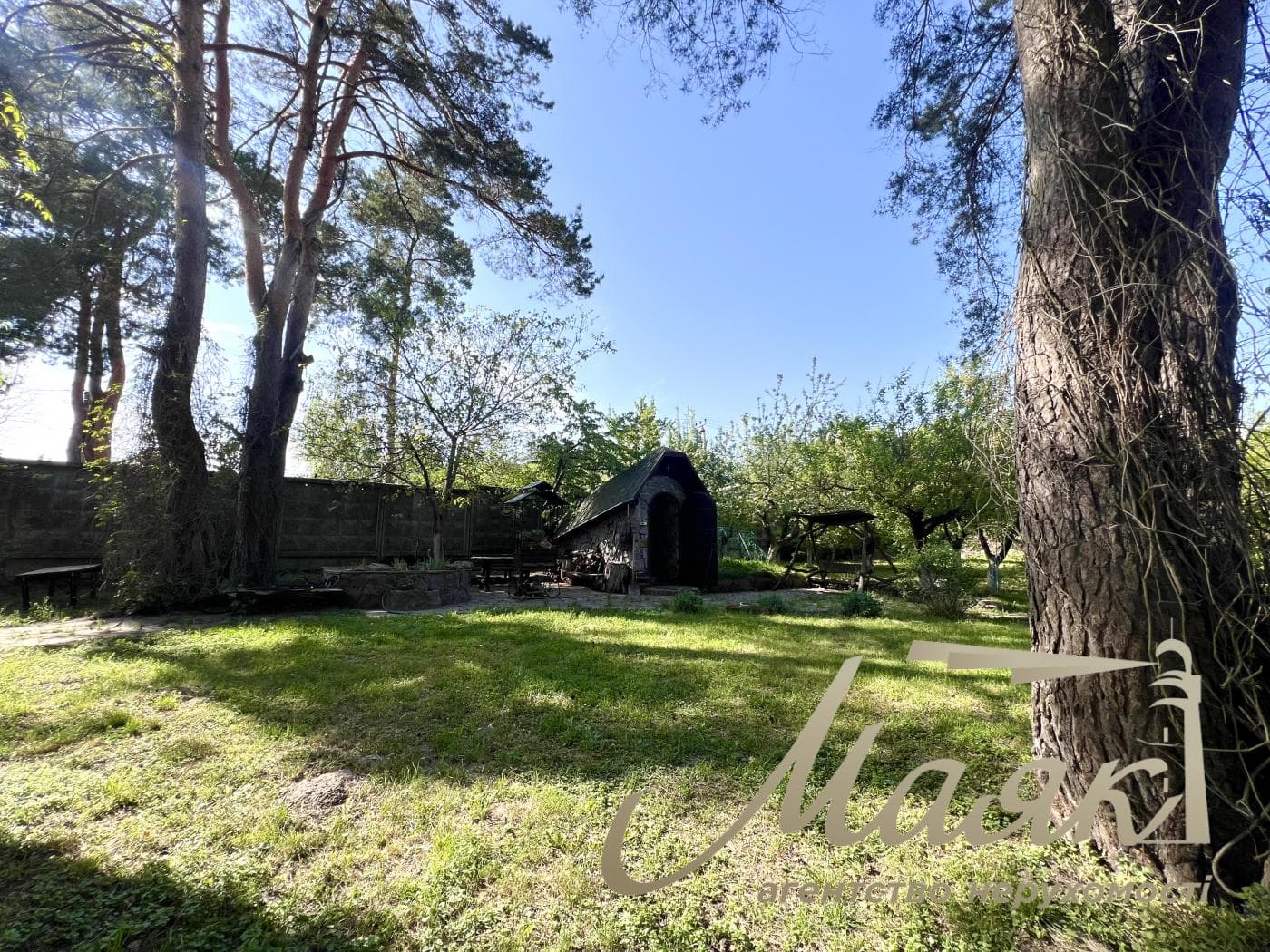 Продаж 3-х поверхового будинку 380м2, Крушинка