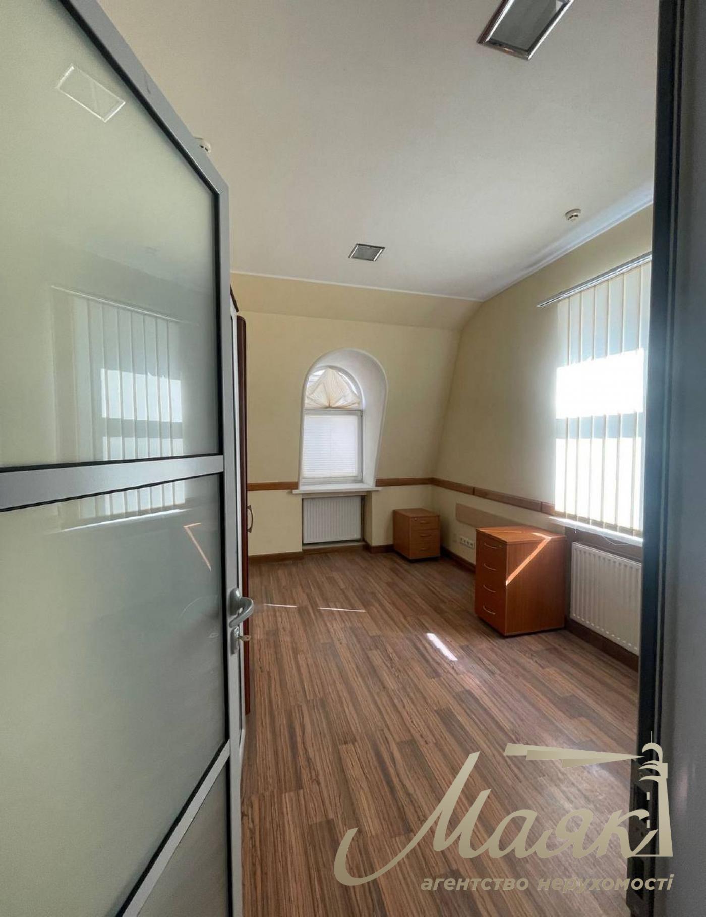 Оренда ОСЗ по вул.Саксагаснкого 67-Б, Центр.