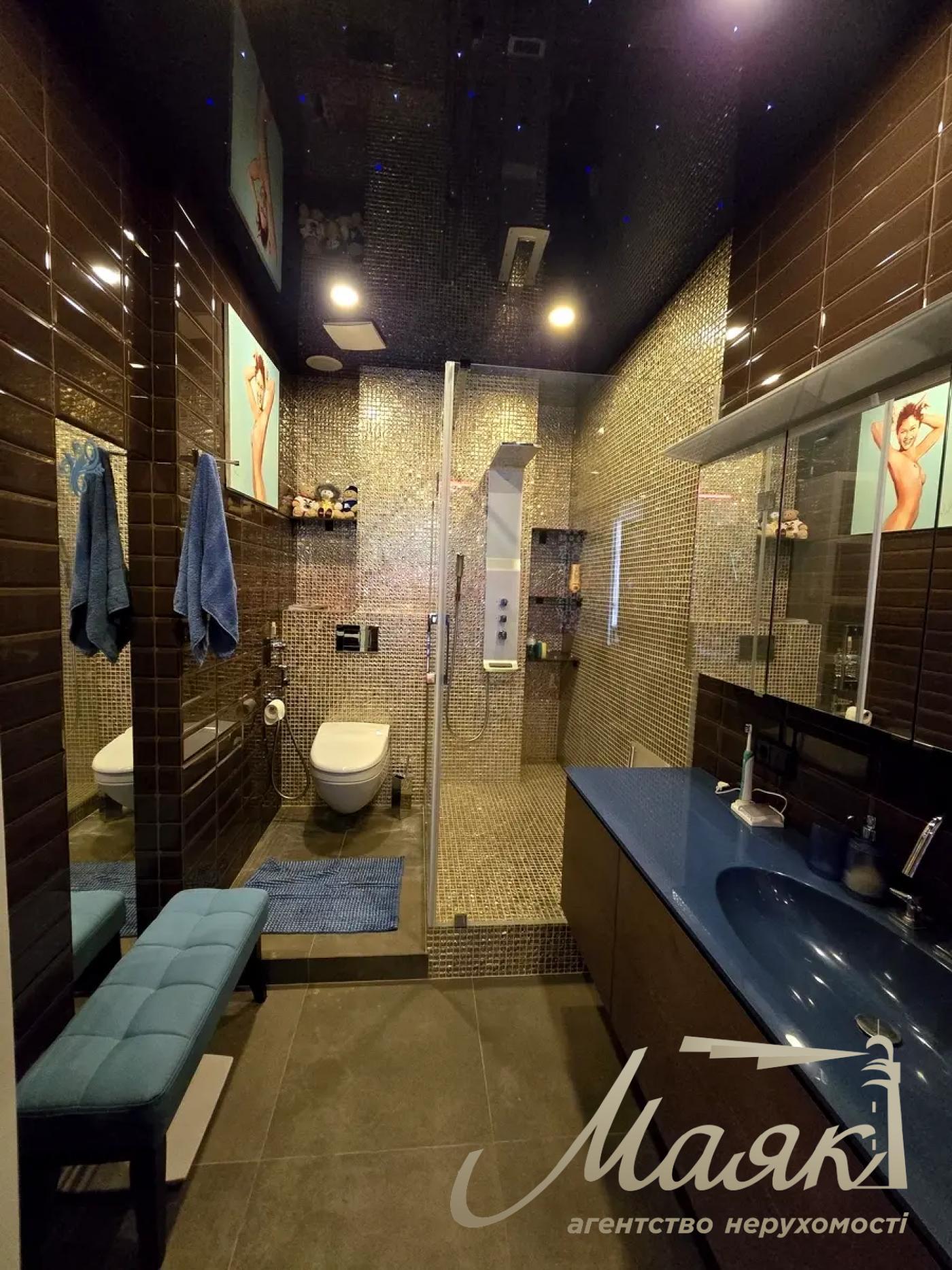 Rent 3-bedroom apartment LCD Novopecherskie Lipki, Pechersk