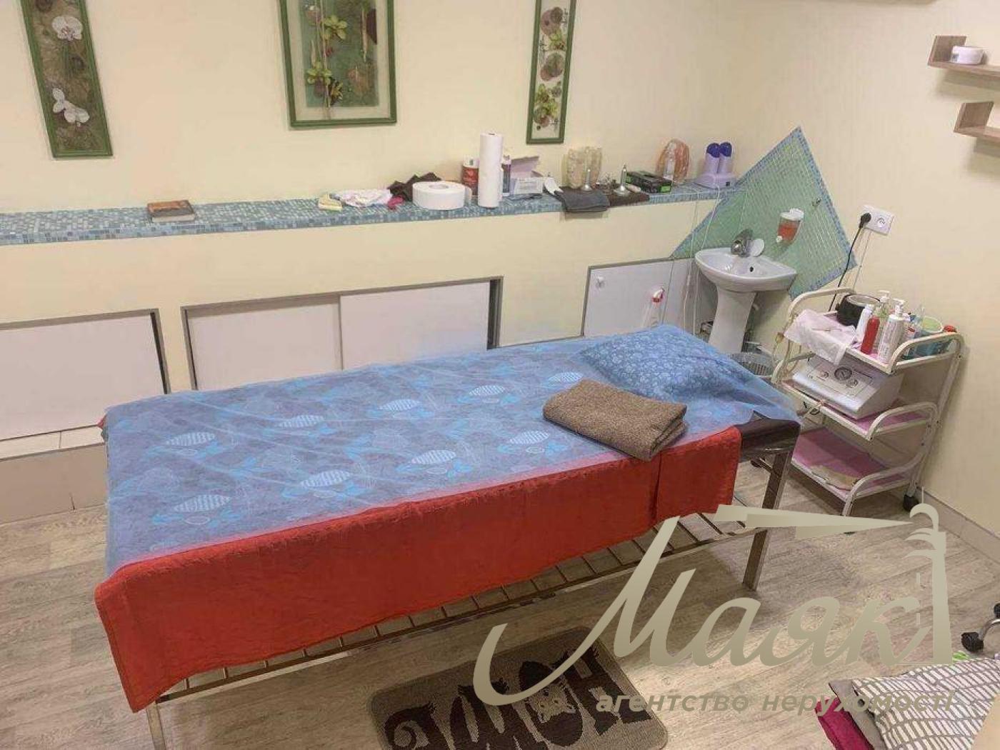 Аренда коммерческого помещения 180 м.кв, Соломенский р-н