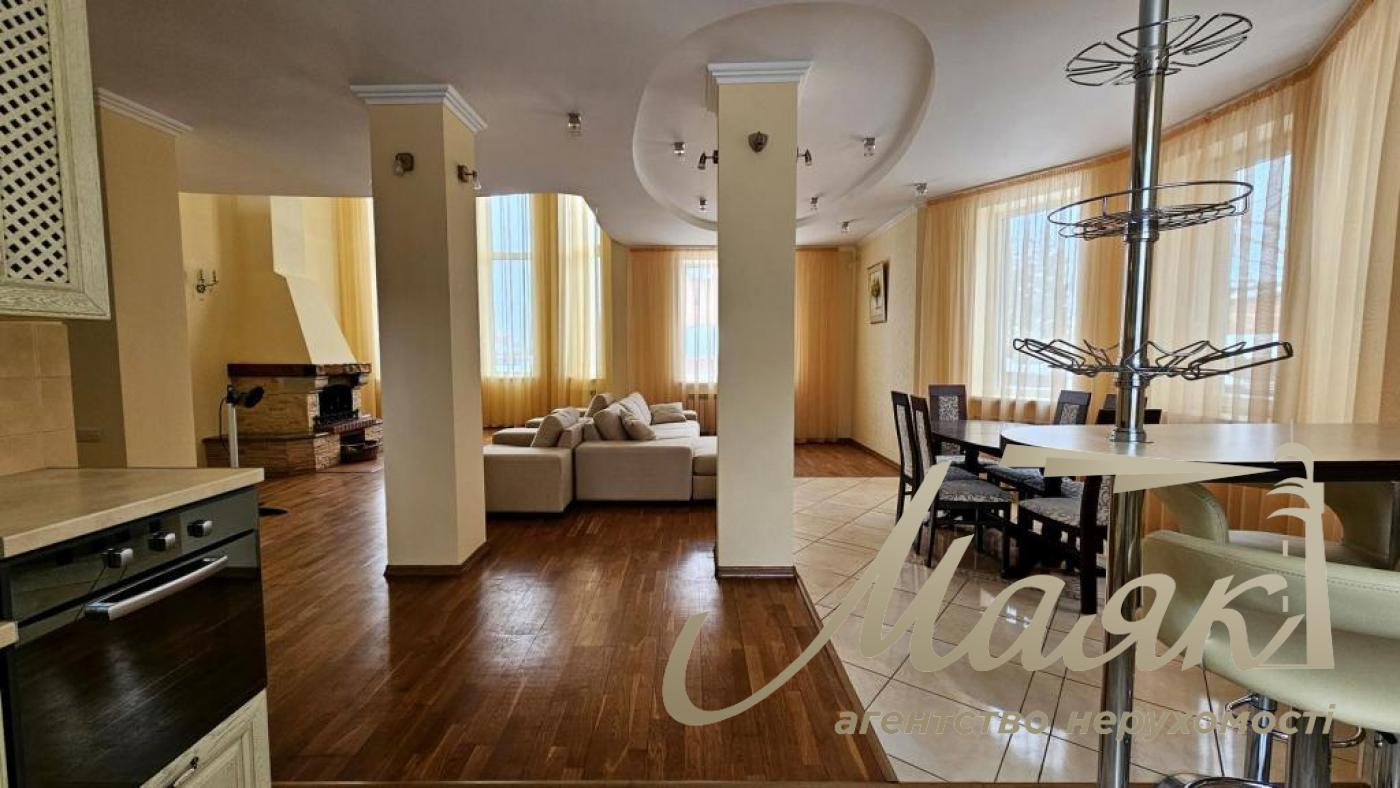 Продаж 2-поверхового будинку 220м2 з ремонтом і меблями в Гатному