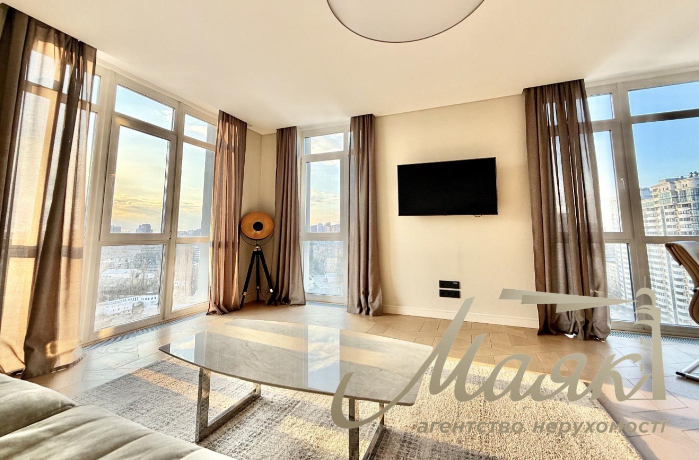 Аренда 1к 80м квартиры в ЖК Подвисоцкий, Печерский район