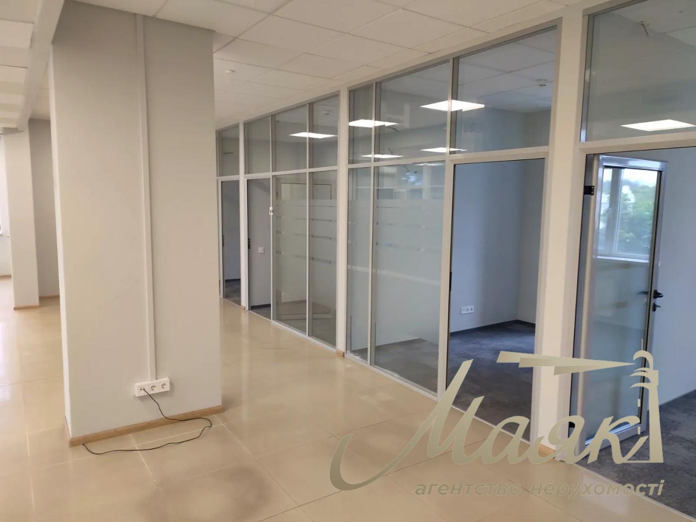 Rent office 180m2 Baggovutovska str. 23, Shevechkovsky district.