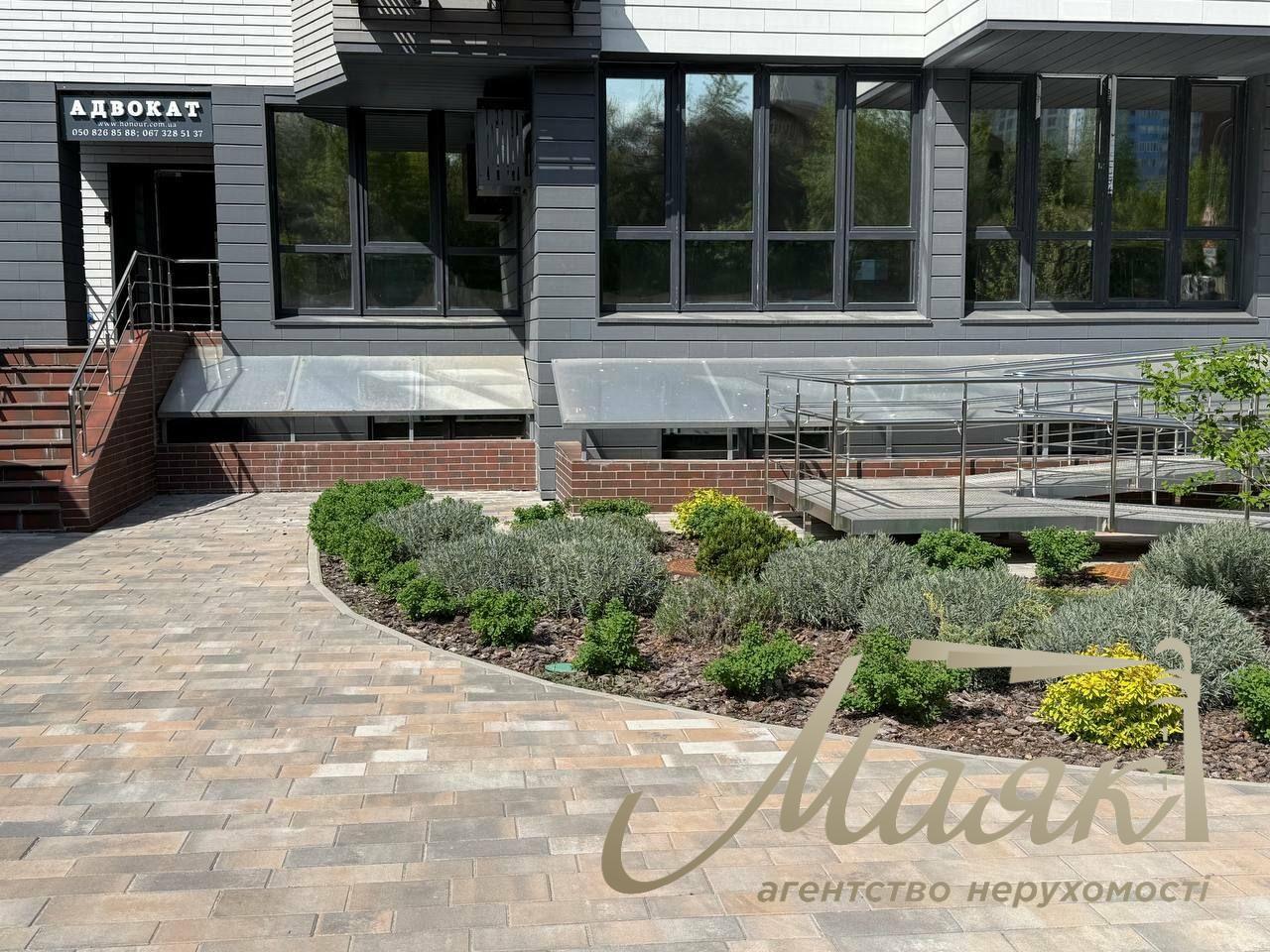 Rent a facade room in WestHouse Residential Complex 67m2, Demeevskaya metro station