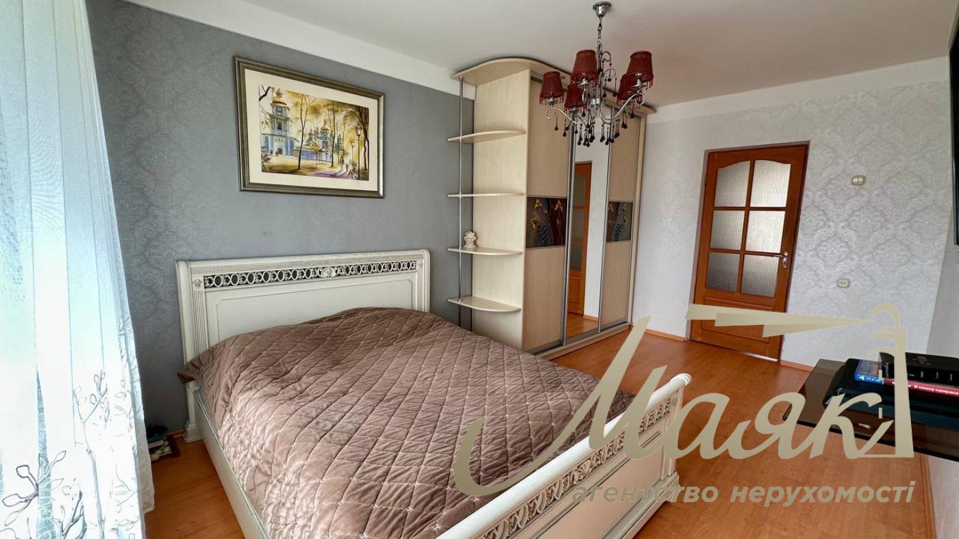 For sale 3-room apartment 57m2, Obolonskyi district, Ivasyuka 15A