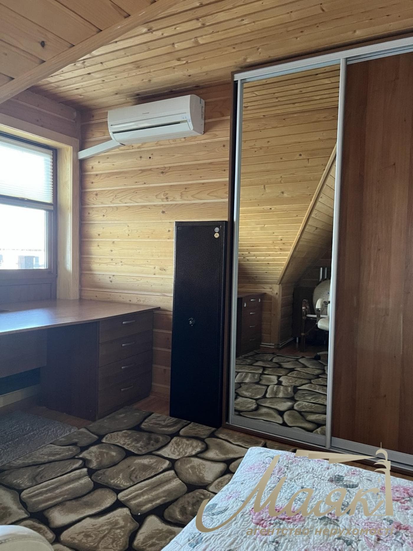 Продаж будинку на воді площею 200 м², 7 соток, Рів'єра-Золоче, Бориспільський район