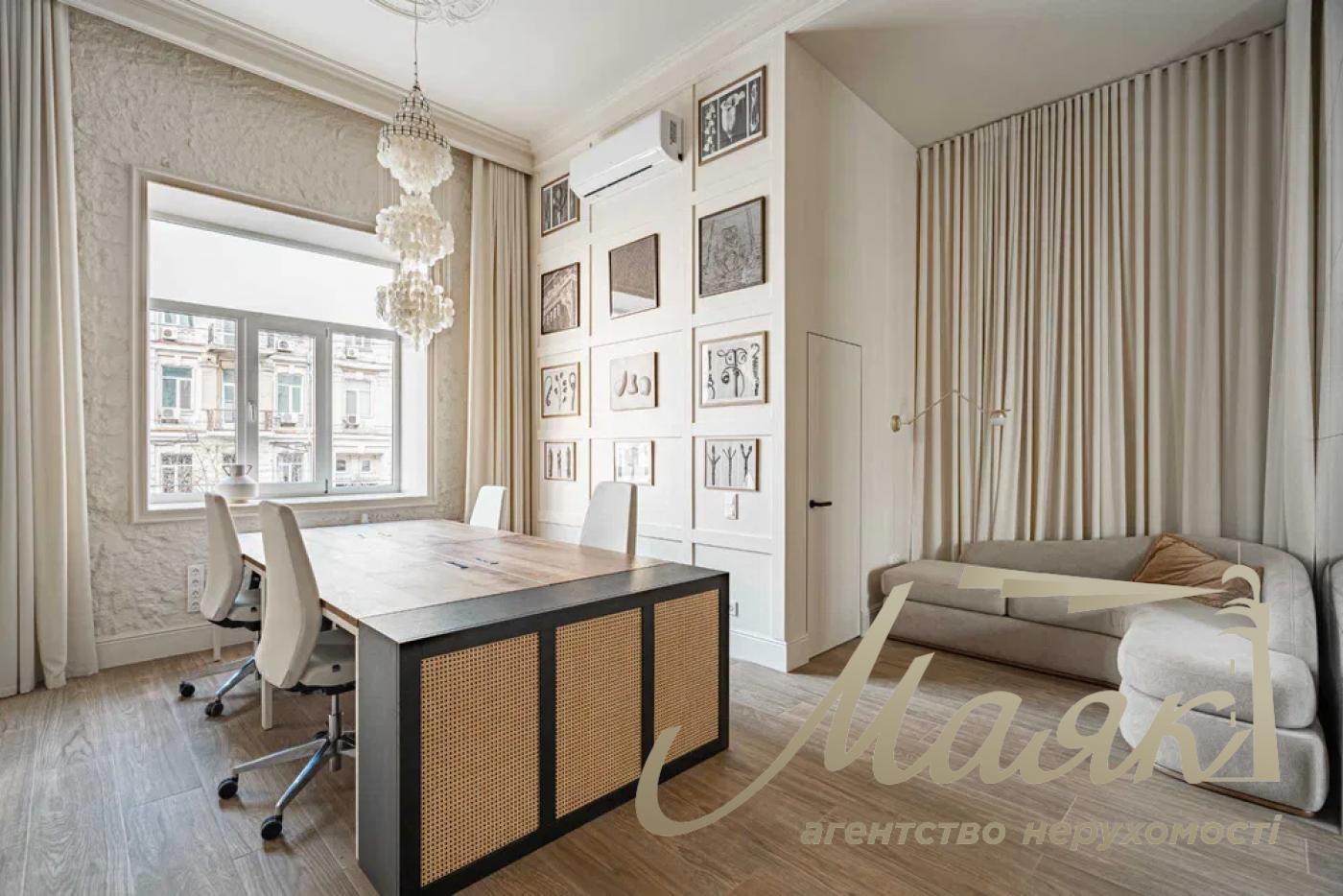 Продаж офісу в центрі, вул. Саксаганського