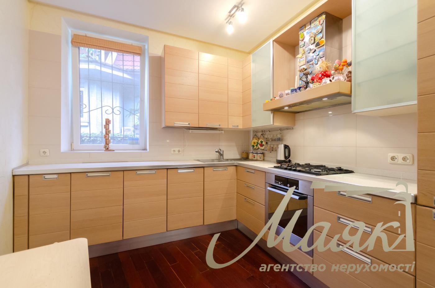 Оренда будинку в центрі Києва, Печерський район, вул. Чигоріна,