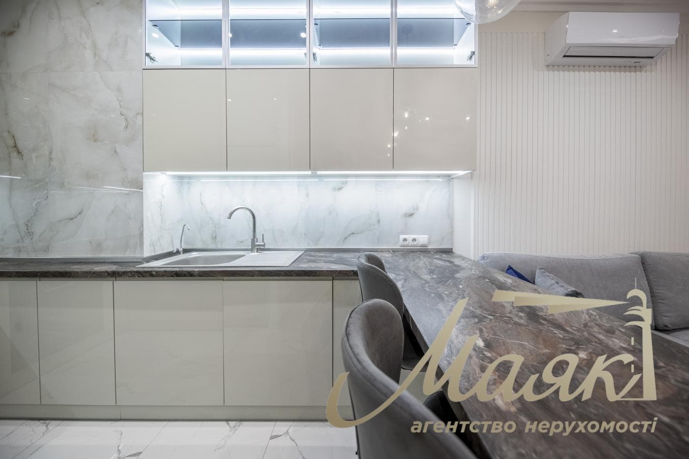 Оренда 2-кімнатної квартири в ЖК Бульвар Фонтанів, 55м², Печерський район, Київ