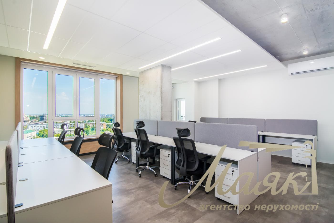 Оренда офісу площею 250 м² у житловому комплексі «Річмонд», вул. Джонна Маккейна, 26, Звіринецька.