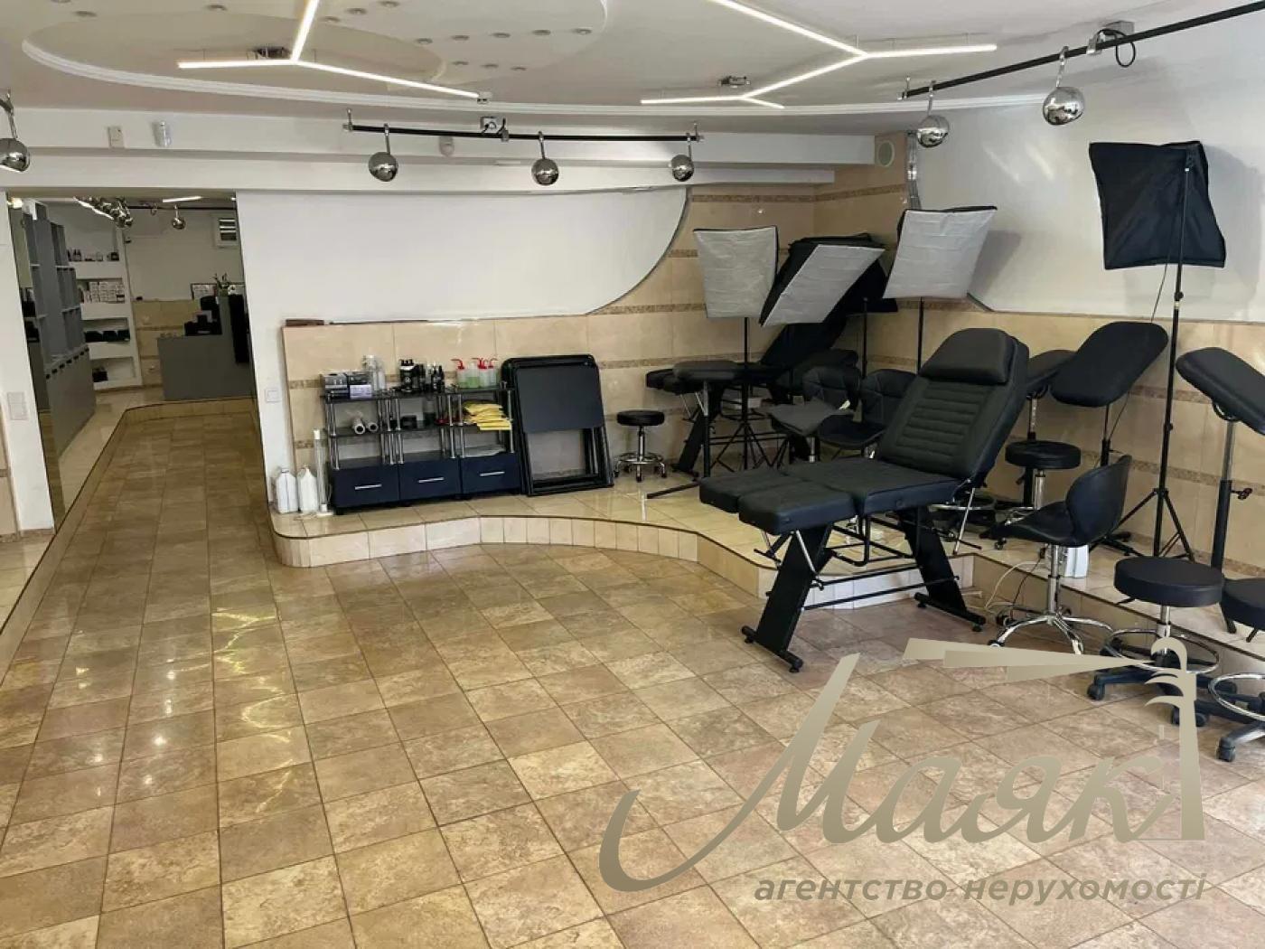 Оренда фасадного приміщення 158 м.кв. вул. Павлівська, Шевченківський р-н