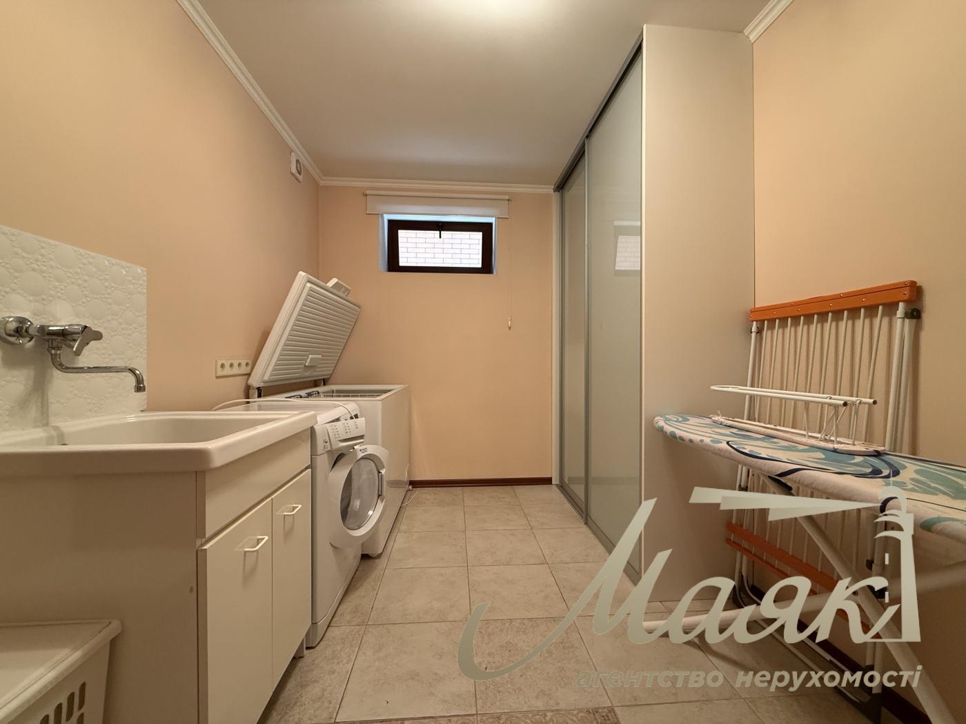 Оренда будинку 400 кв.м з тенісним кортом, великою зеленою територією | Бориспільський район| с.Гора