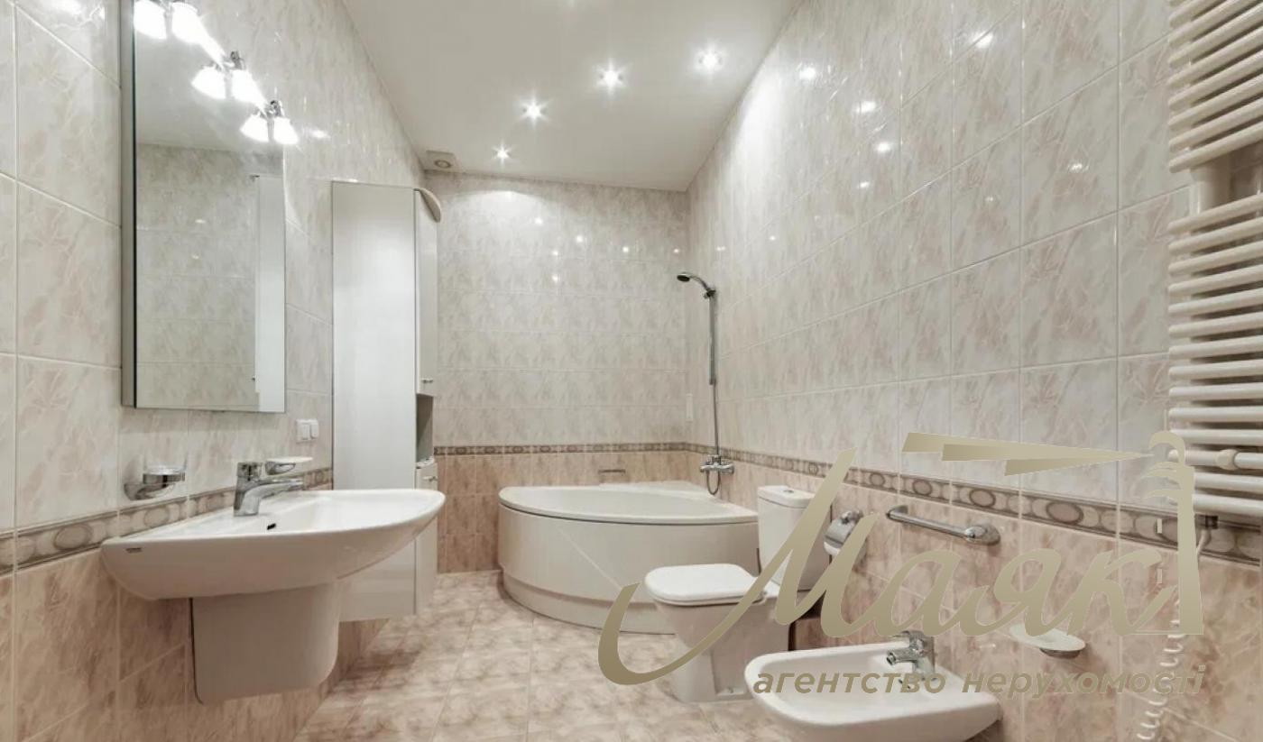 Продаж 4к дворівневої квартири вул. Дарвіна, Липки