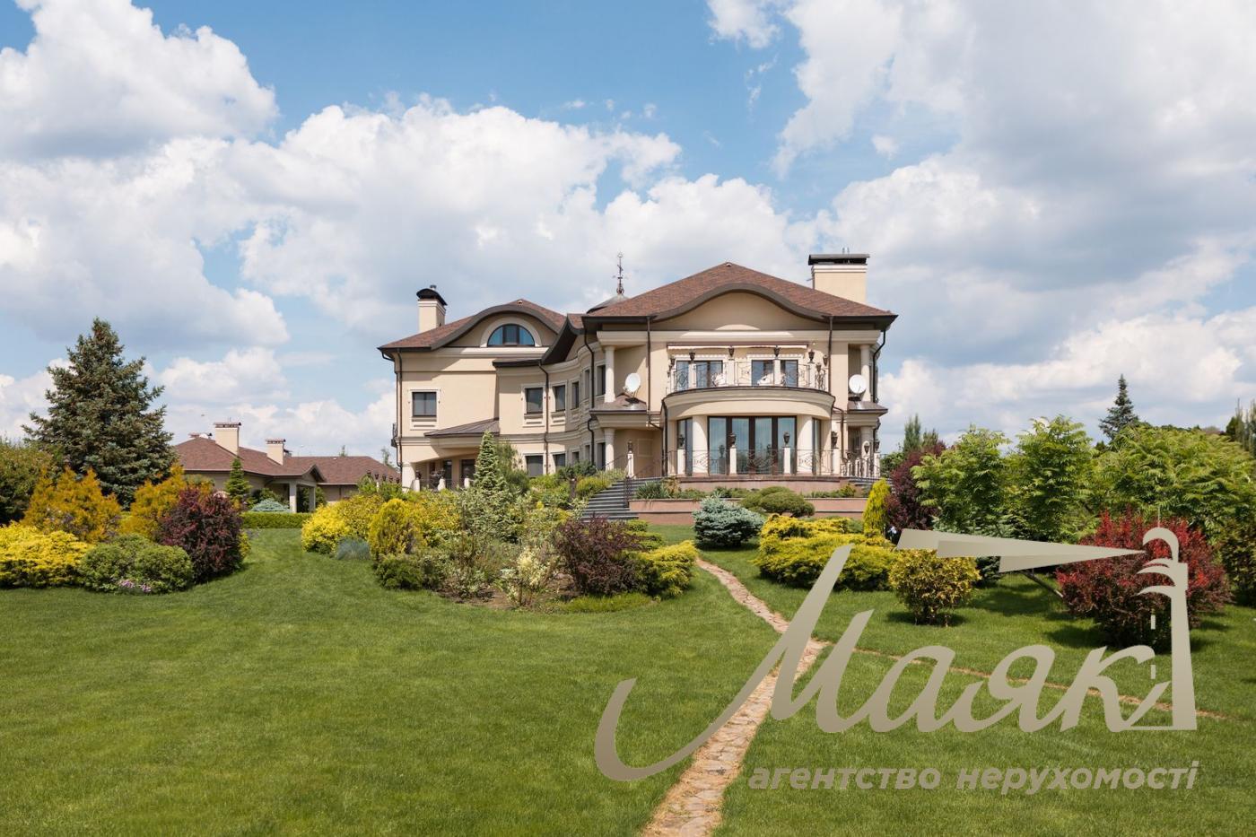 Продається резиденція в котеджному містечку "Конча - Заспа Озерна"