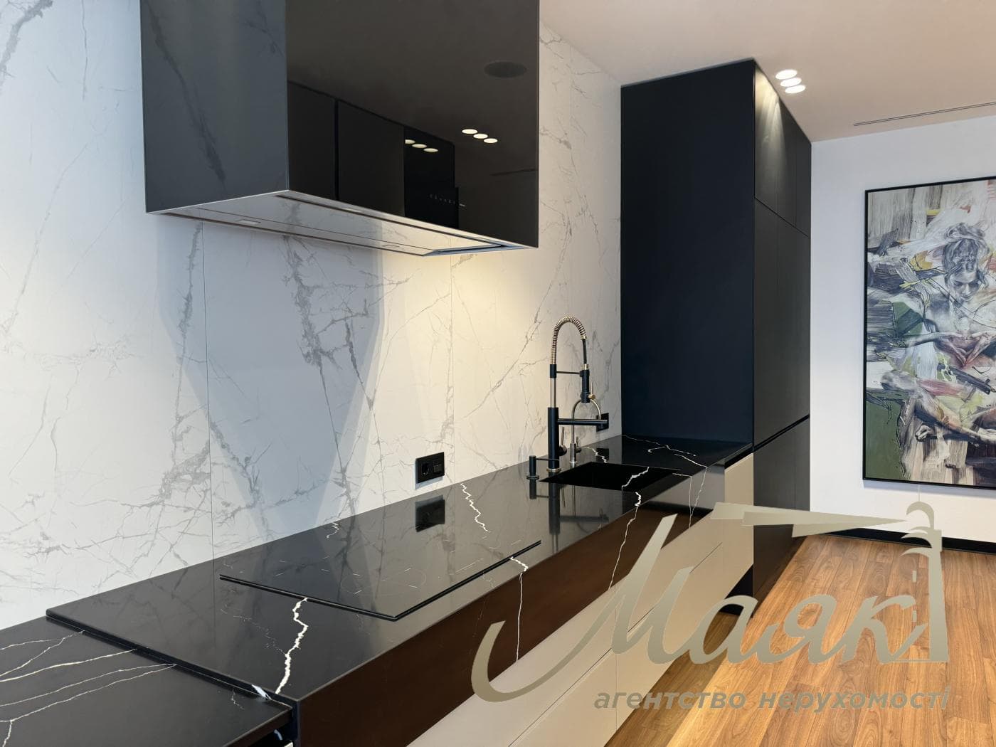Продажа 3к квартиры 150м2 в ЖК Новопечерские липки, Драгомирова 17, Печерск, Киев