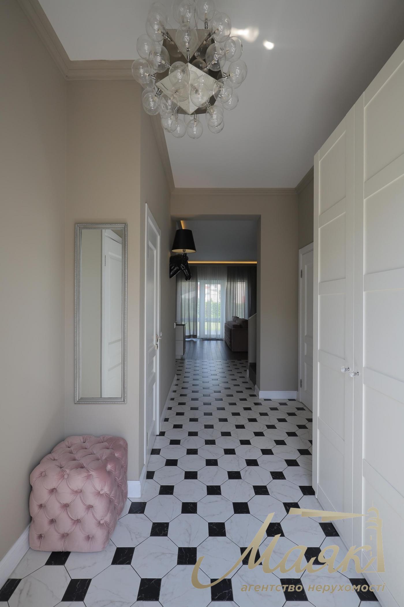 Продаж будинку в с. Гатне, Київська область, одеський напрямок