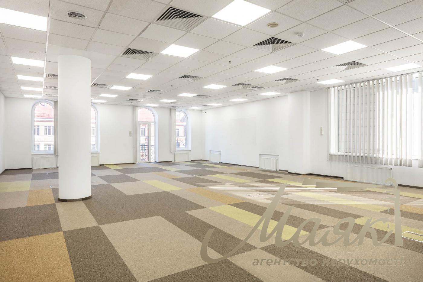 Оренда офісу 726м2 в БЦ Євразія, по вул.Жилянська 78, Центр.