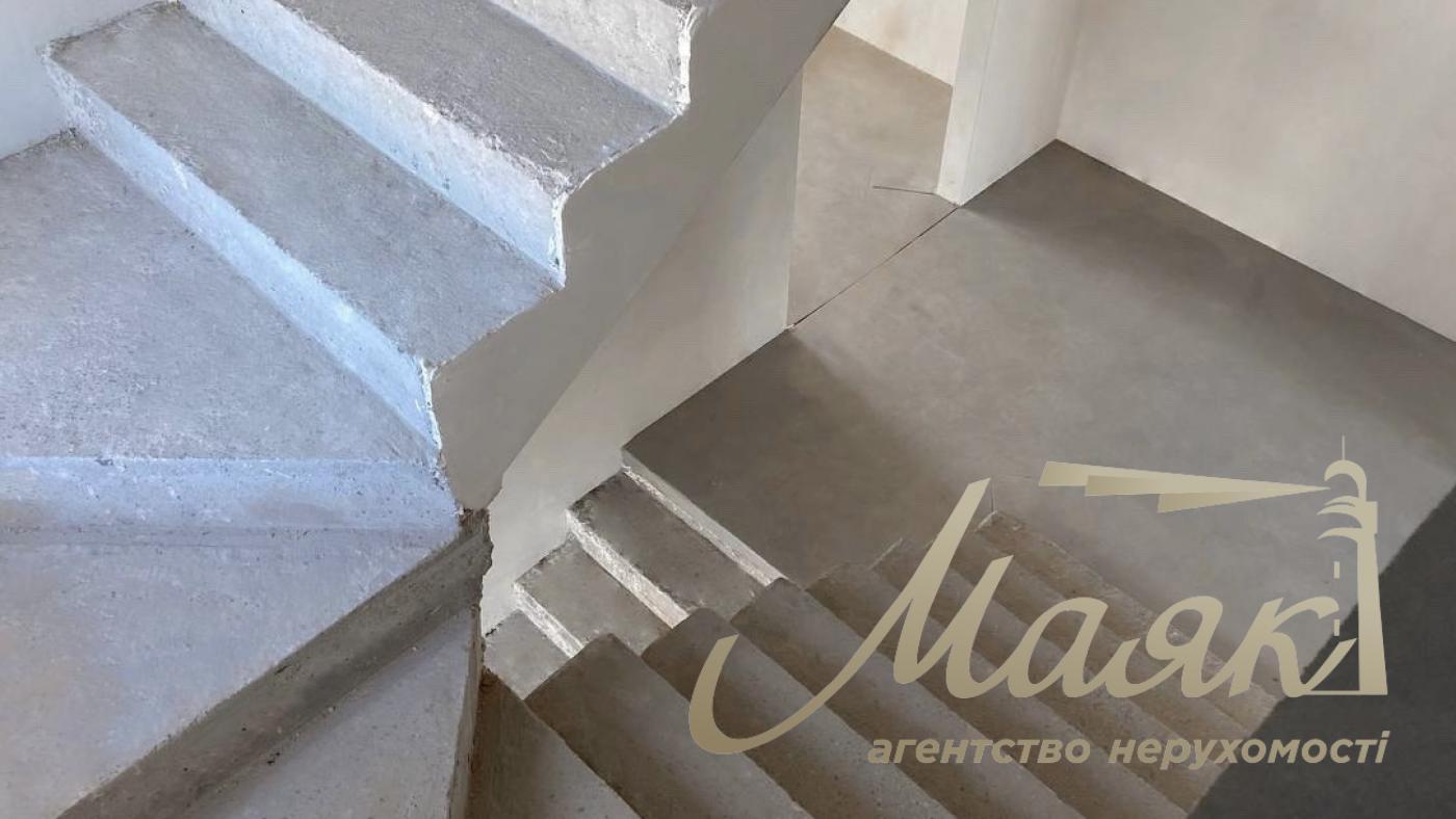 Sale duplex 240m2 with bomb shelter, Solomyanskiy district, Zhulyany, Kiev