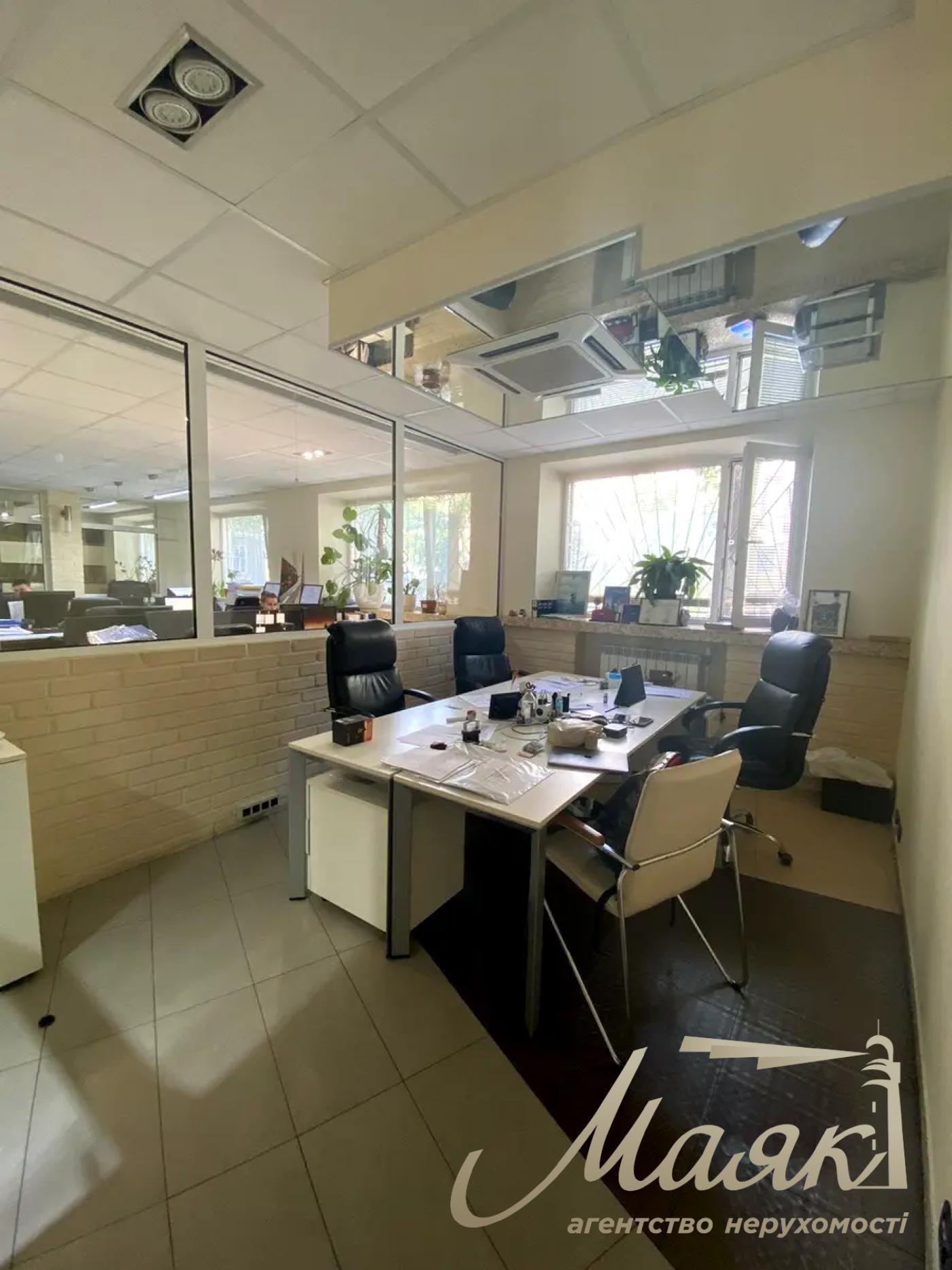 Office for rent 230m2 Aleksa Tikhogo str. 89-A, Shulyavskaya.