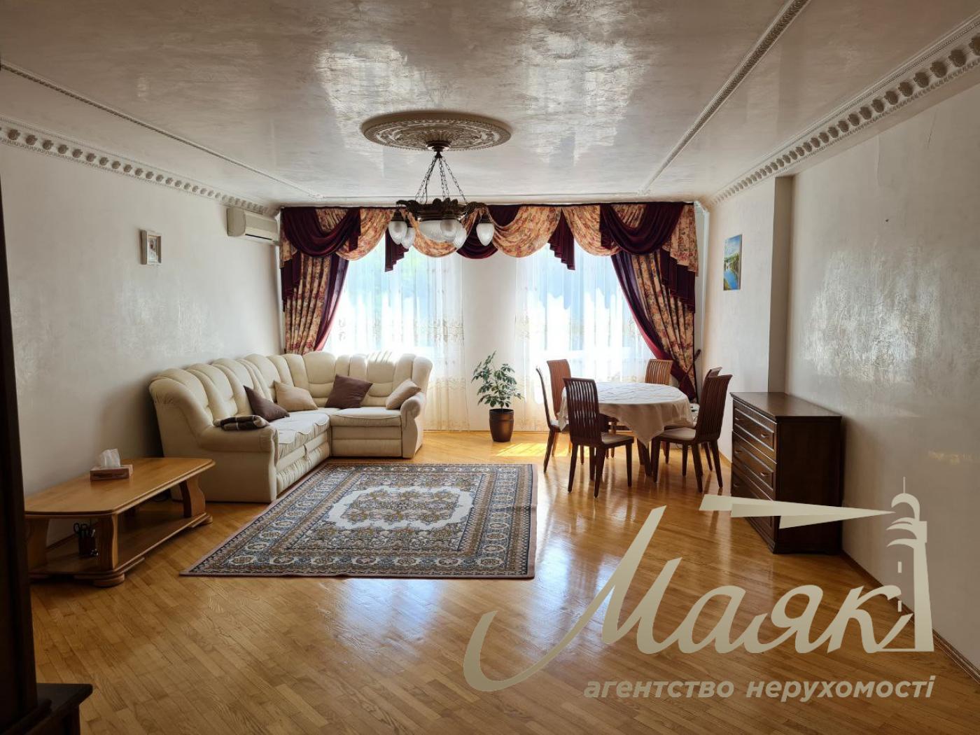 Rent 3-room apartment (140 sq. m.) Demievka, Saperno-Slobodskaya st. 22