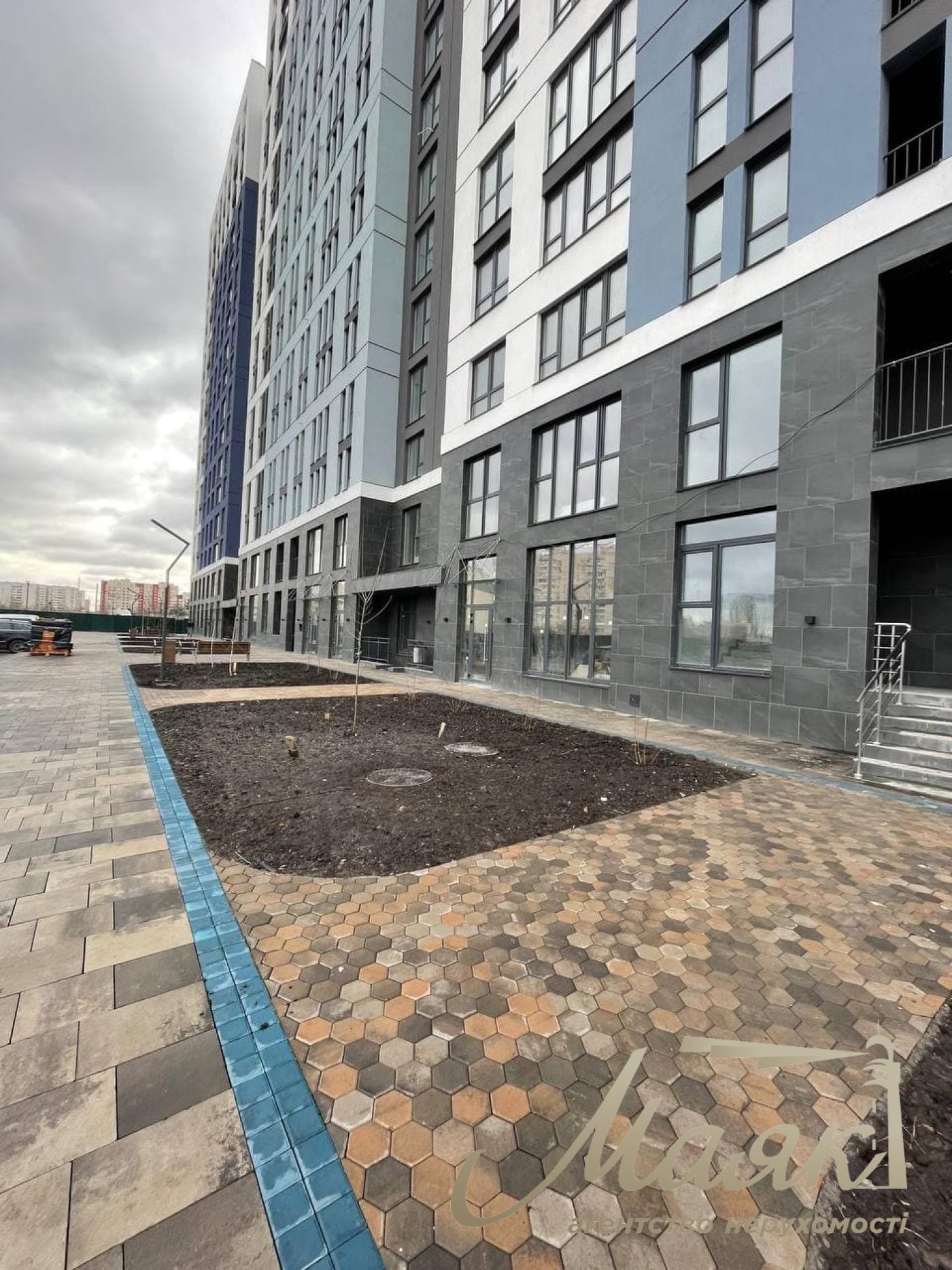 Оренда фасадного приміщення 124 кв.м на вул. Народного Ополчення в ЖК Sky Avenue