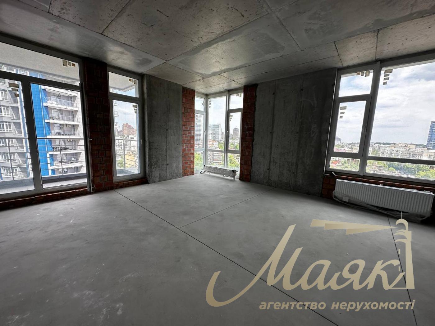 Sale of 4-room apartment 177m2+terrace in residential complex “Central park”