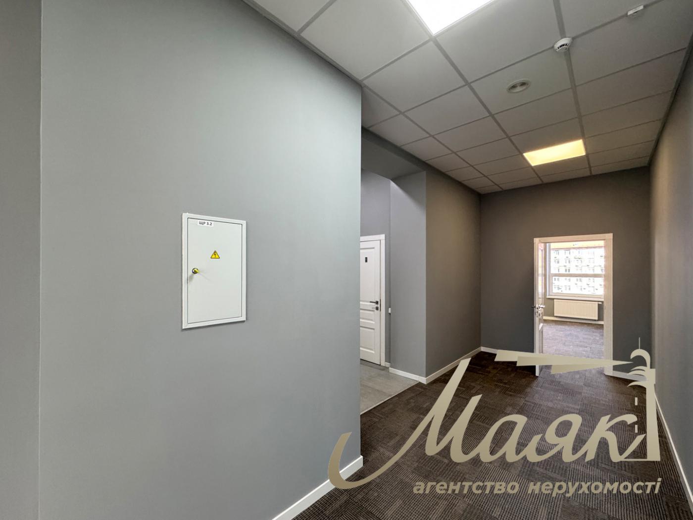 Аренда офиса 353 м2 в БЦ "B" класса, Дорогожичи, большая парковка