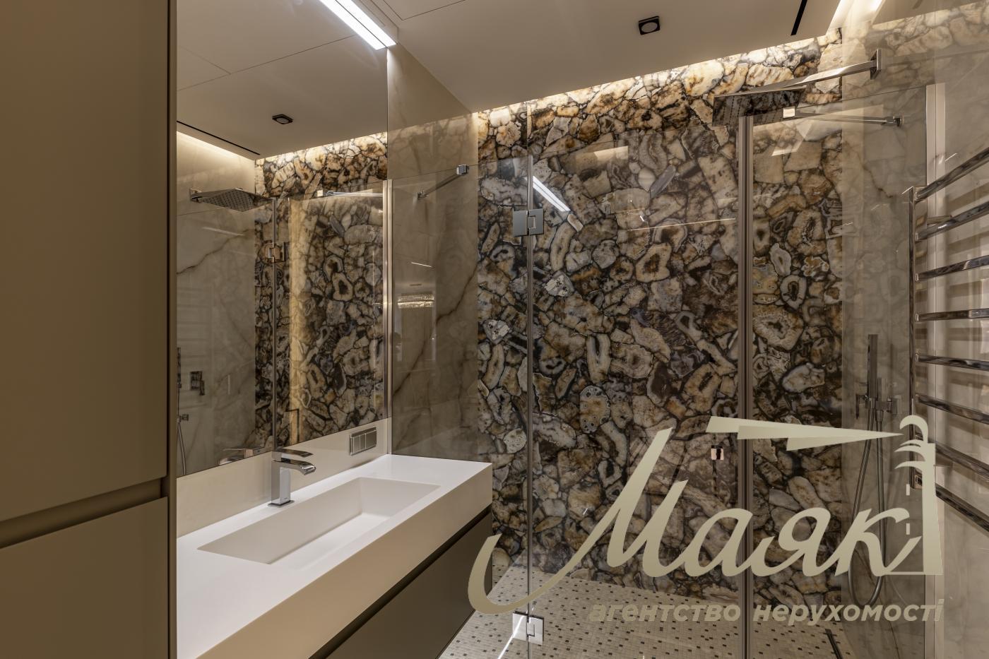 Продаж 3к квартири 122м2 в ЖК Бульвар Фонтанів, вул. Саперне Поле