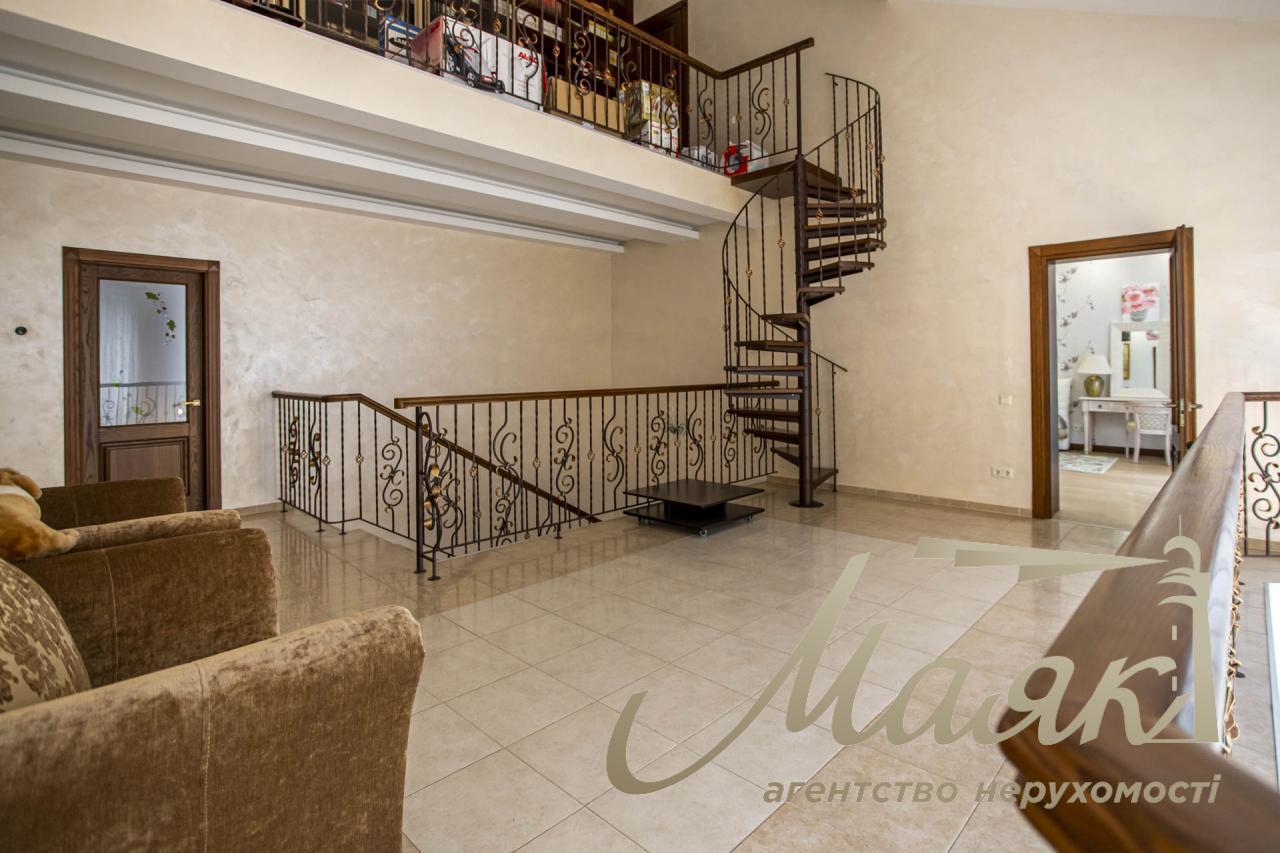 Sale of house 420 m2 in elite KG Solnechnaya Dolina, Romankov