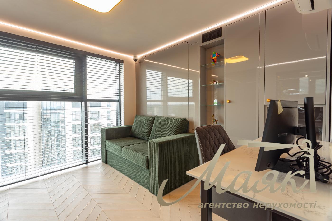 Продаж пентхауса 195 м² з терасою та дизайнерським ремонтом у ЖК Park Avenue VIP, Київ