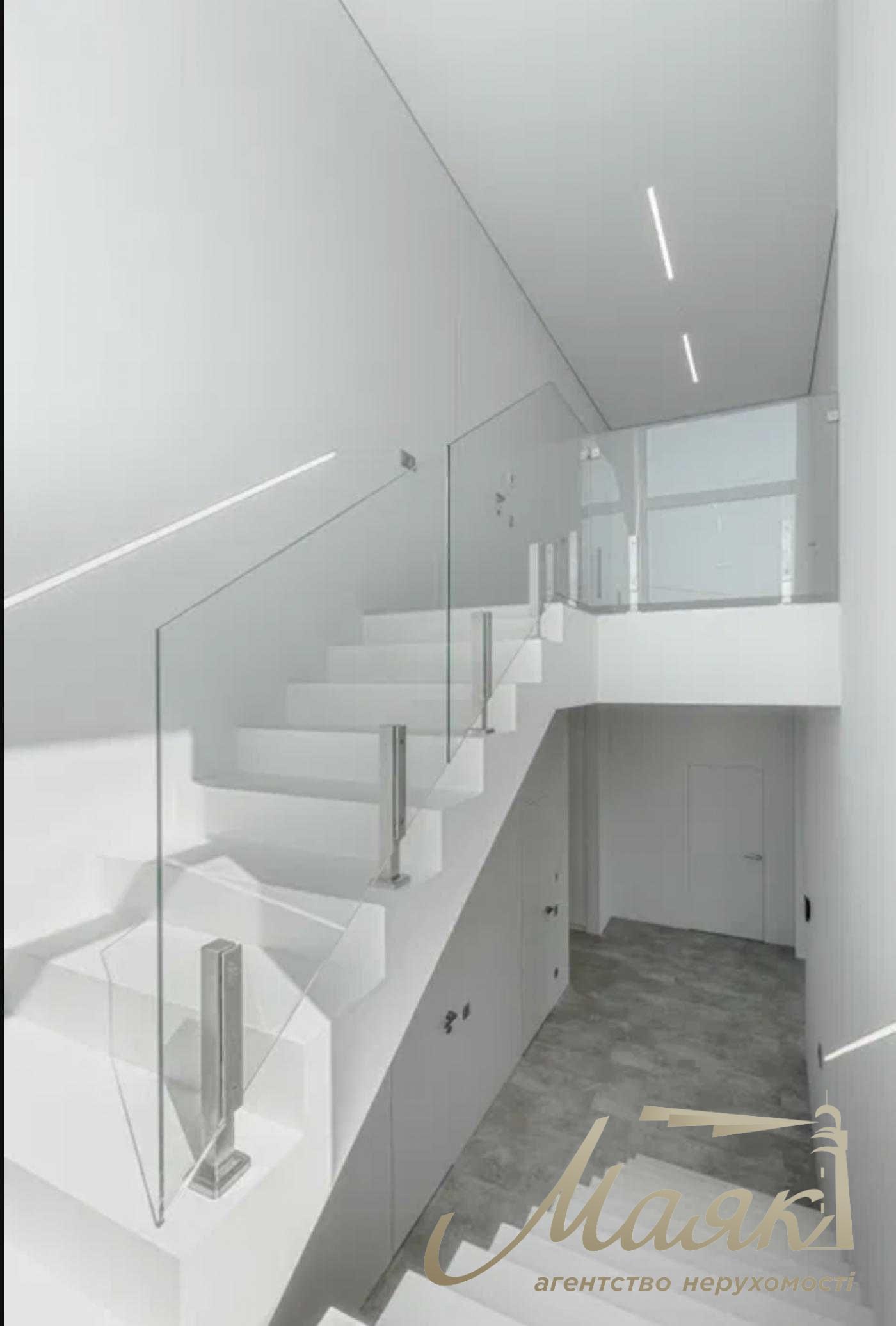 Продаж будинку 171 кв.м. з новим ремонтом у Лісниках поруч з Equides club