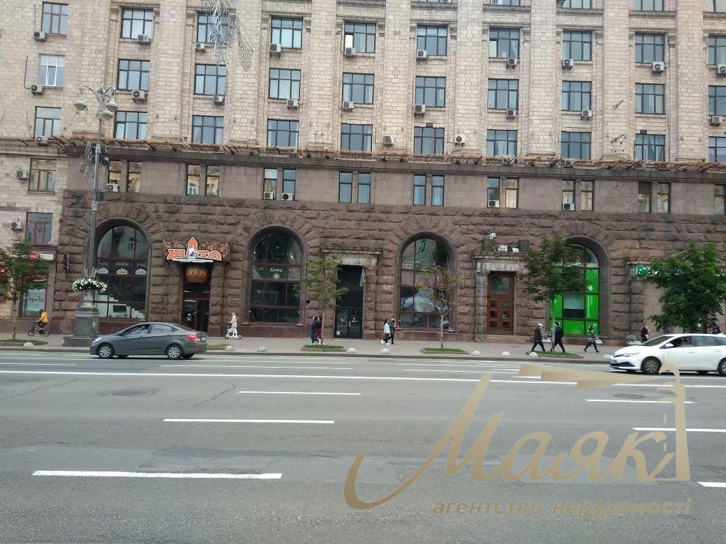 Оренда комерційного приміщення на Хрещатику, 24, Прохідний фасад.