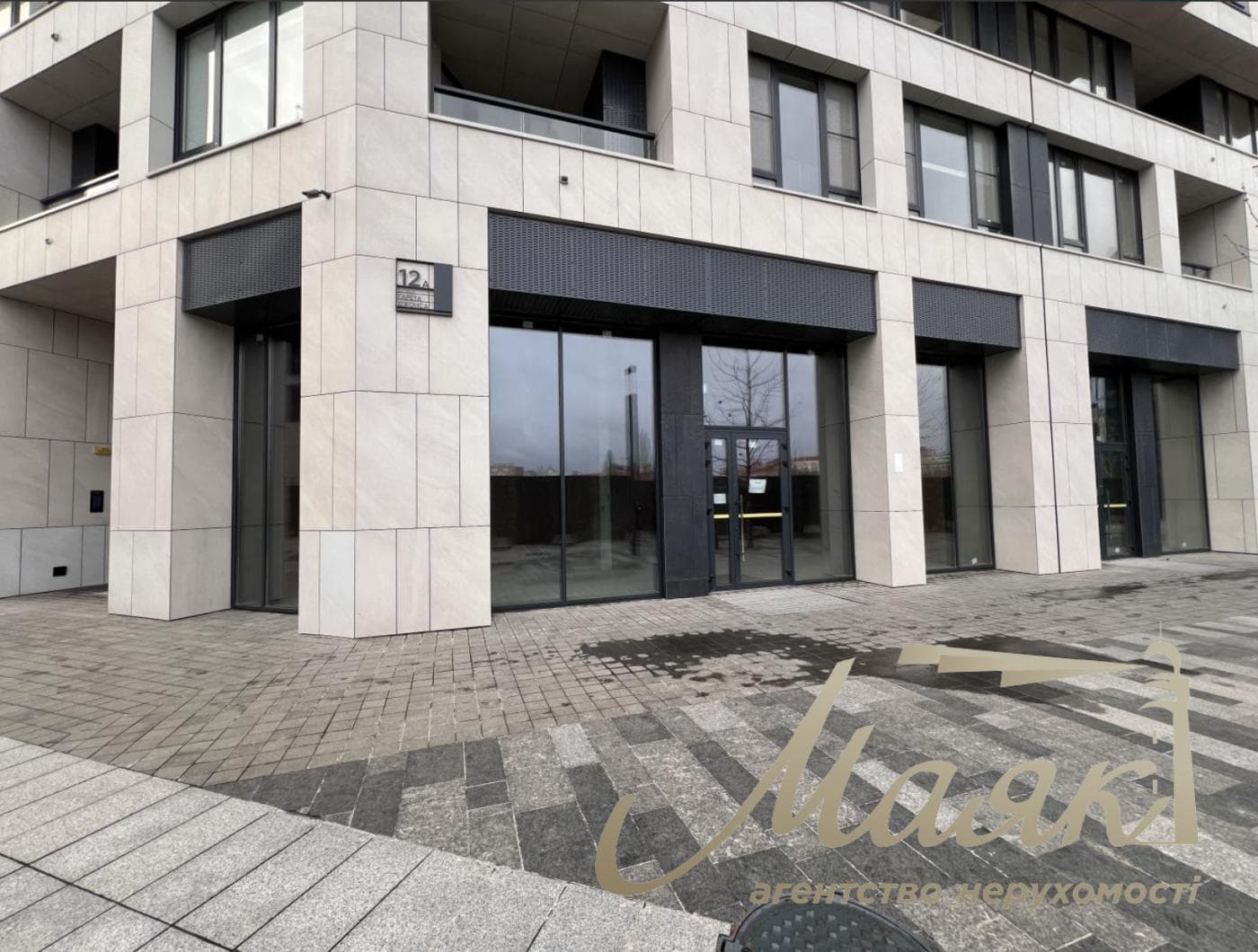 Продаж фасадного приміщення площею 103,3 м², ЖК Unit Home