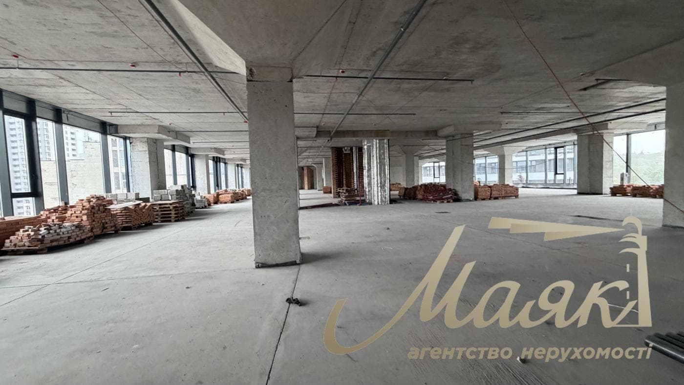 Продаж фасадного комерційного приміщення ЖК White Lines, вул. Васильківська