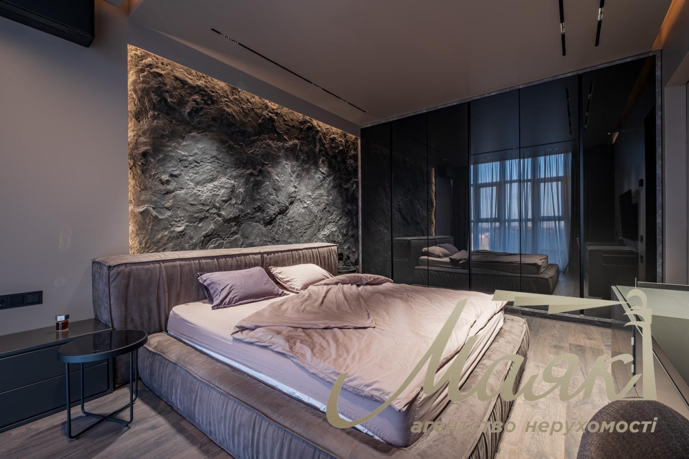 Продаж 1кімнатної квартири в ЖК "Новопечерські липки" ул. Драгомирова 15Б , Печерськ, Київ