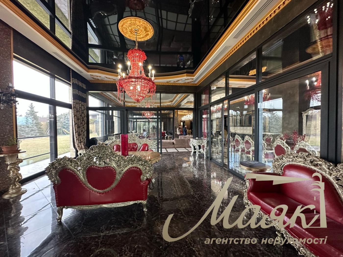 For sale one-storey cottage with access to the lake in the cottage town in the village of New Bezradichi, Obukhiv district.