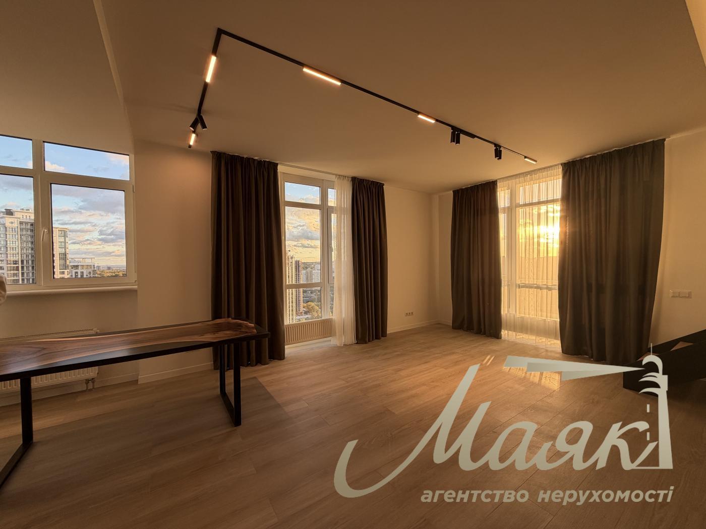 Аренда двухуровневой квартири  120м2 в ЖК " Подвысоцкий" , Печерск, Киев